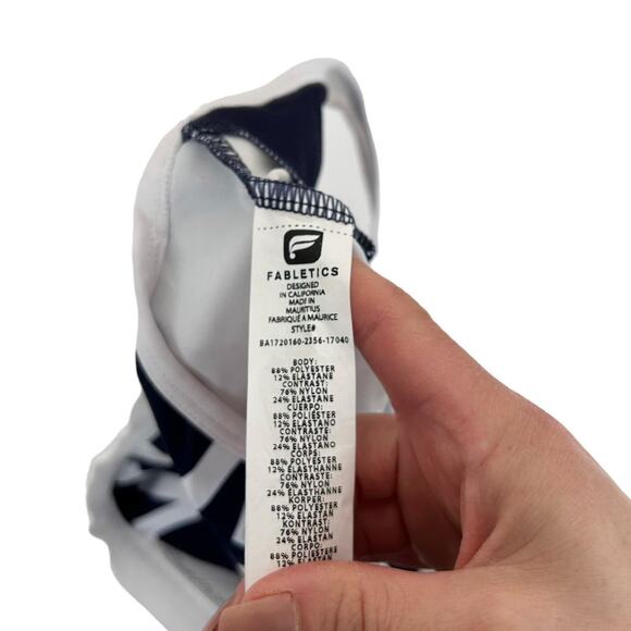 Fabletics Navy Star Print Amna Sports Bra Sz M - Picture 7 of 8